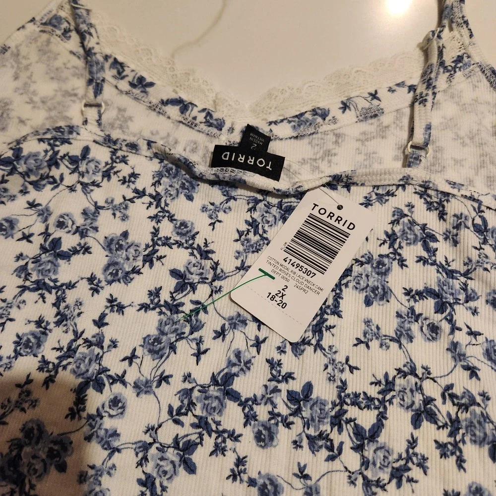 Torrid Floral‎ Lace Trim Cami Tank Top White Blue Plus Size 2 NWT - Picture 10 of 10